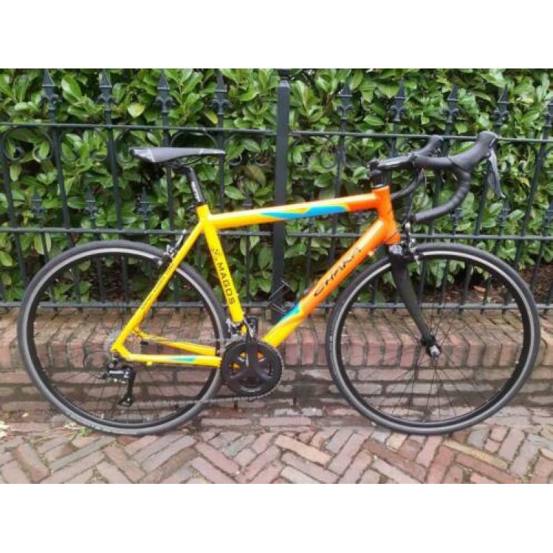 Chaka magos racefiets met sora 2018 groep