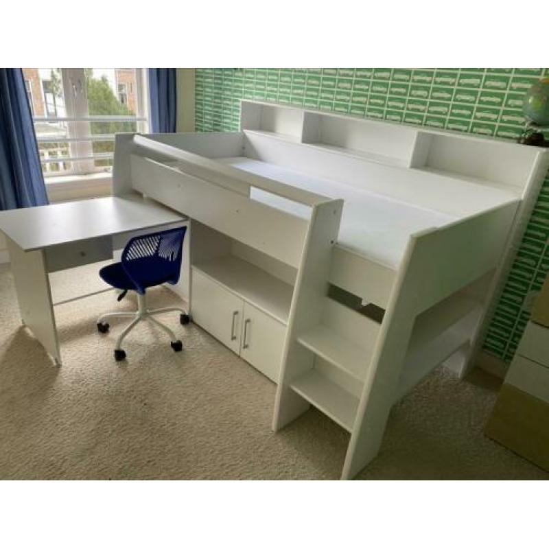 Halfhoogslaper met bureau Swan met matras