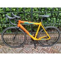 Chaka magos racefiets met sora 2018 groep