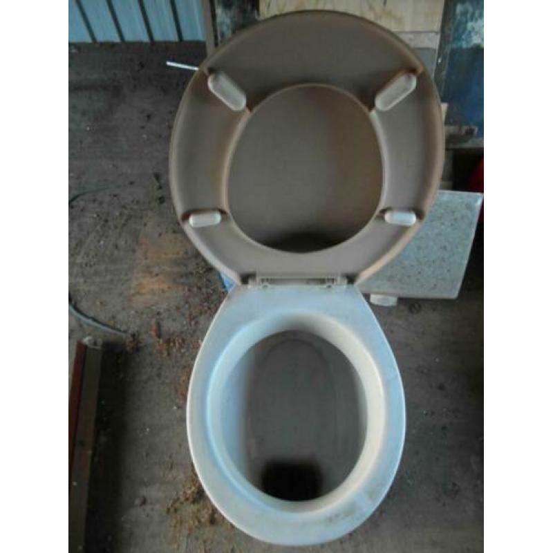 Sanitair voor camping of schuur