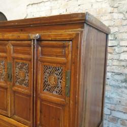 Chinese kast 140 jr oud i.z.g.s ( bezorgen mogelijk )
