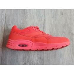 Stoere roze sneakers maat 39 zo goed als nieuw