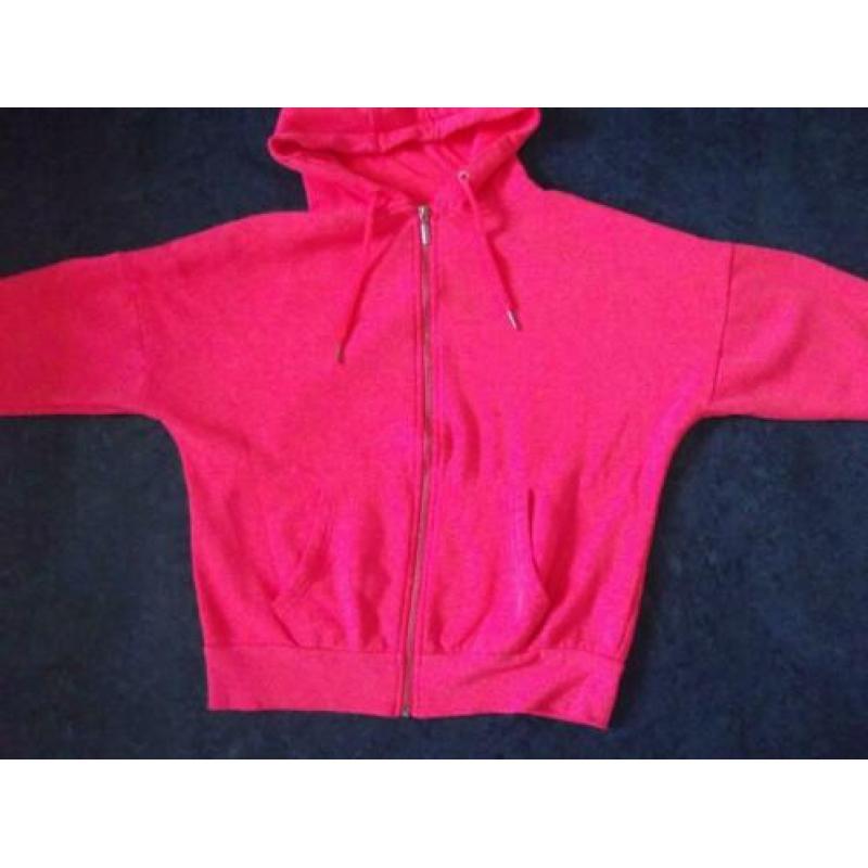 Te koop nieuw cerise / rood sweater vest + capuchon: 40 / M