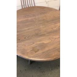 4 Vintage Luigi Ercolani design spijlenstoelen met tafel
