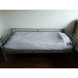Zilverkleurig 1 persoonsbed+matras+lat.bodem Ikea unisex