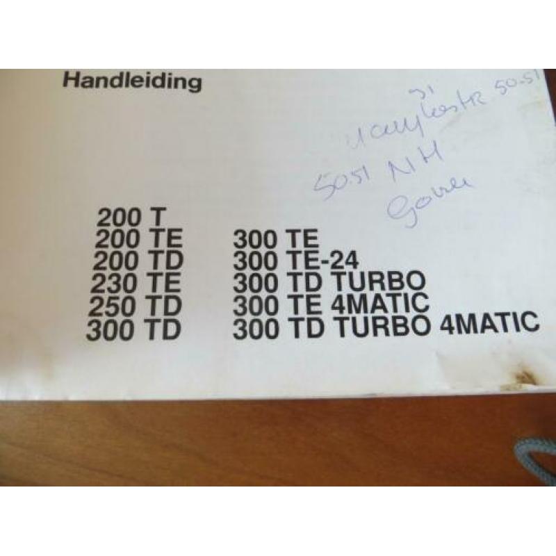 Instructieboek Mercedes T-serie W124 nieuw type 1989, mooi!