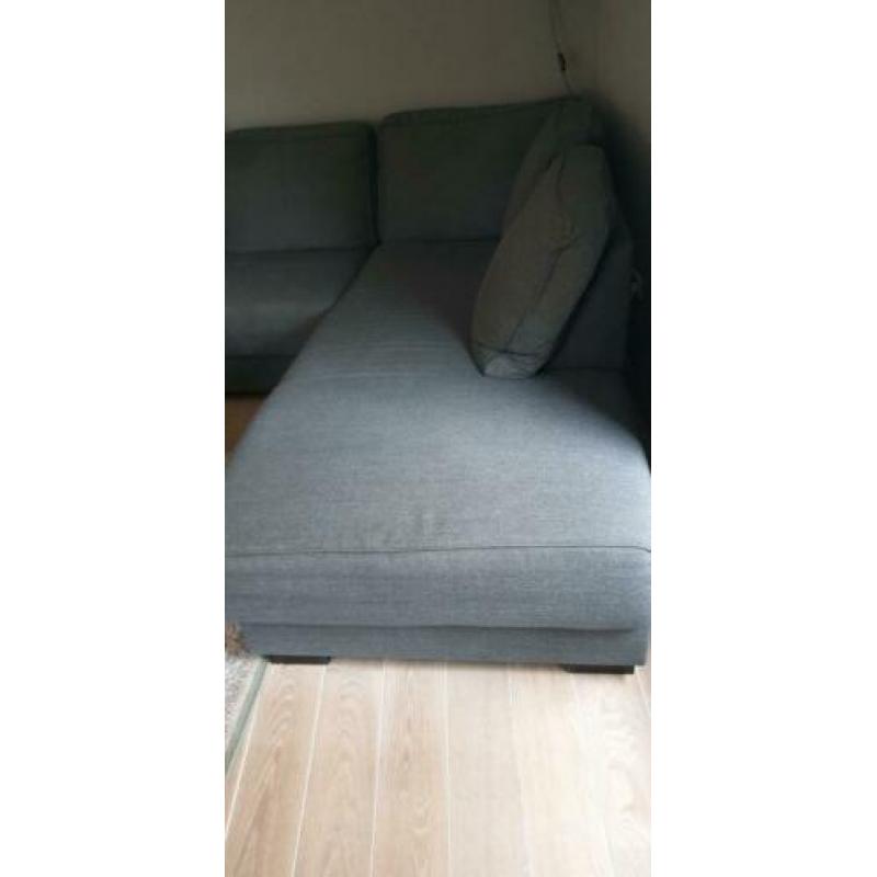 grijze stoffen hoekbank met longchair (rechts) Woood