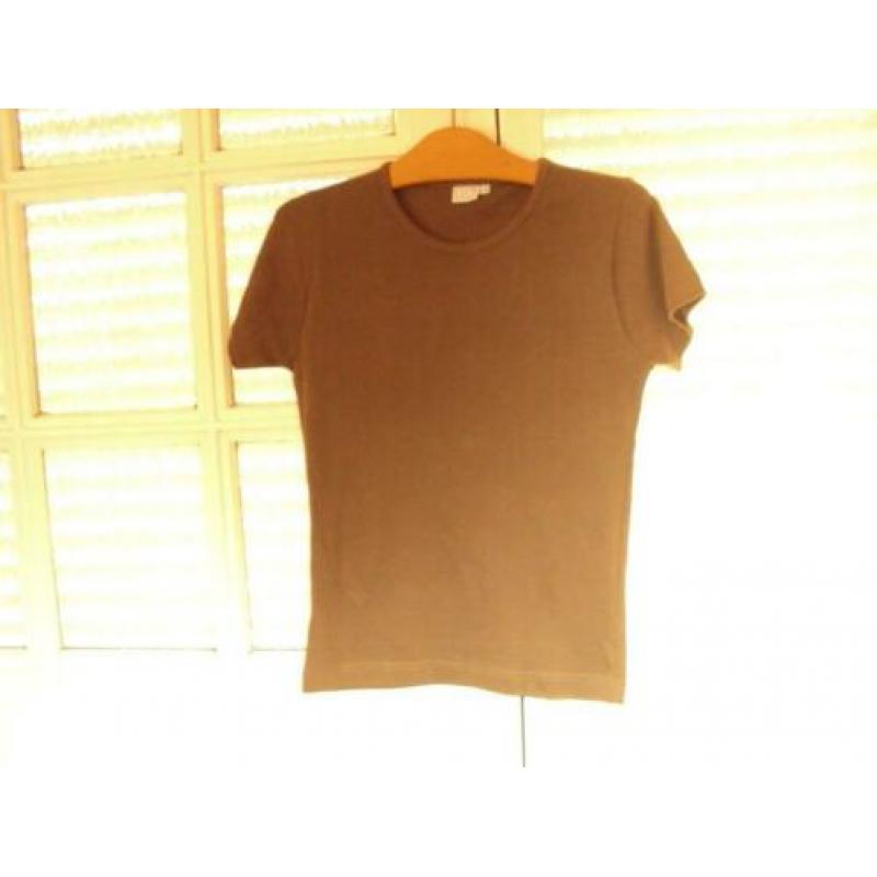 Basic bruin katoenen shirt HFG maat M prima staat