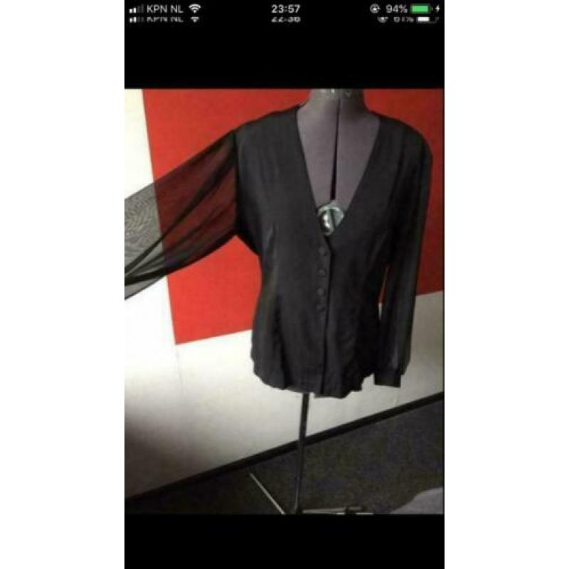 Feestelijk zwart blouse jasje met voile mouwen maat L. ZGAN