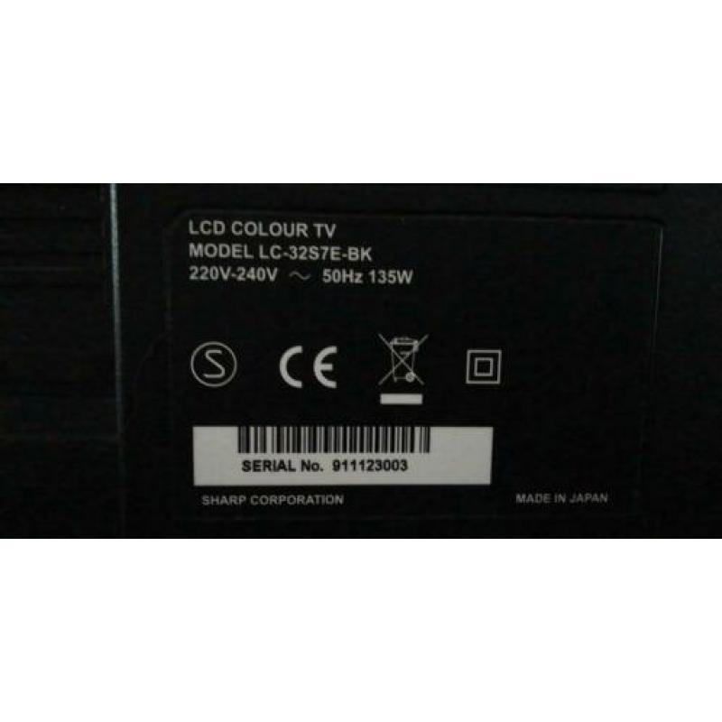 TV. Sharp. LC-3257E-BK. In uitstekende staat.