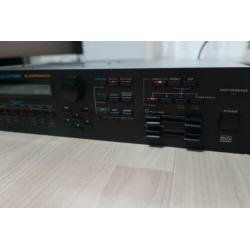 Roland JV-1080 met 4 (!) expansion boards