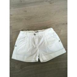 3 POMMES korte broek wit nieuwstaat mt 104 D4
