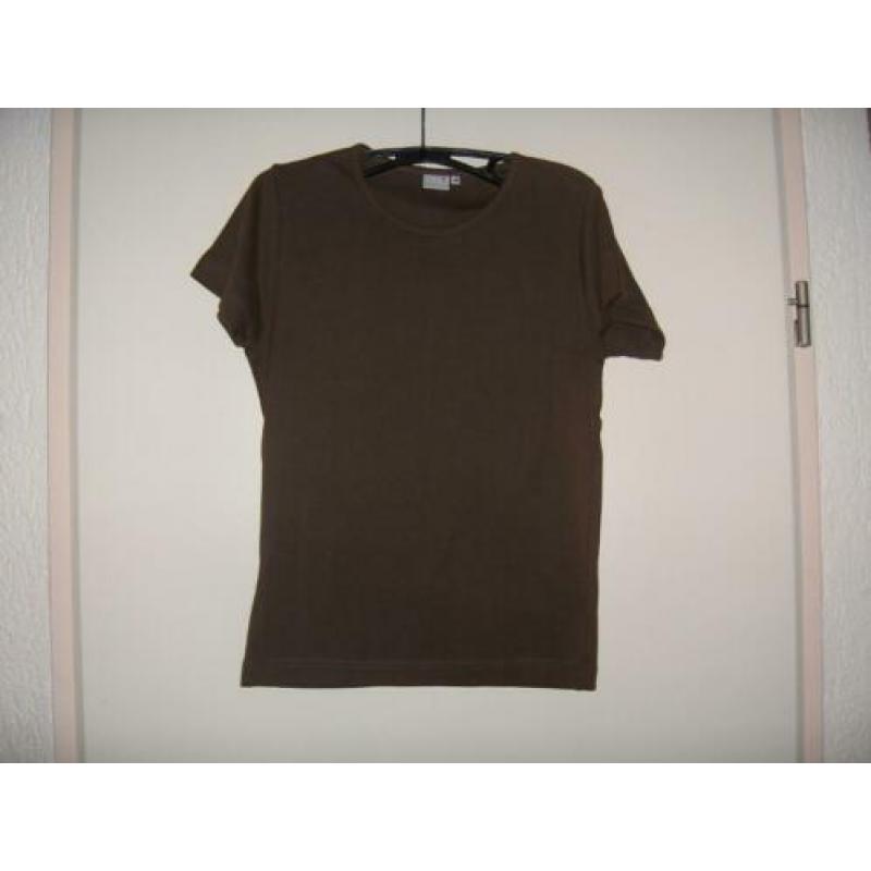 Basic bruin katoenen shirt HFG maat M prima staat
