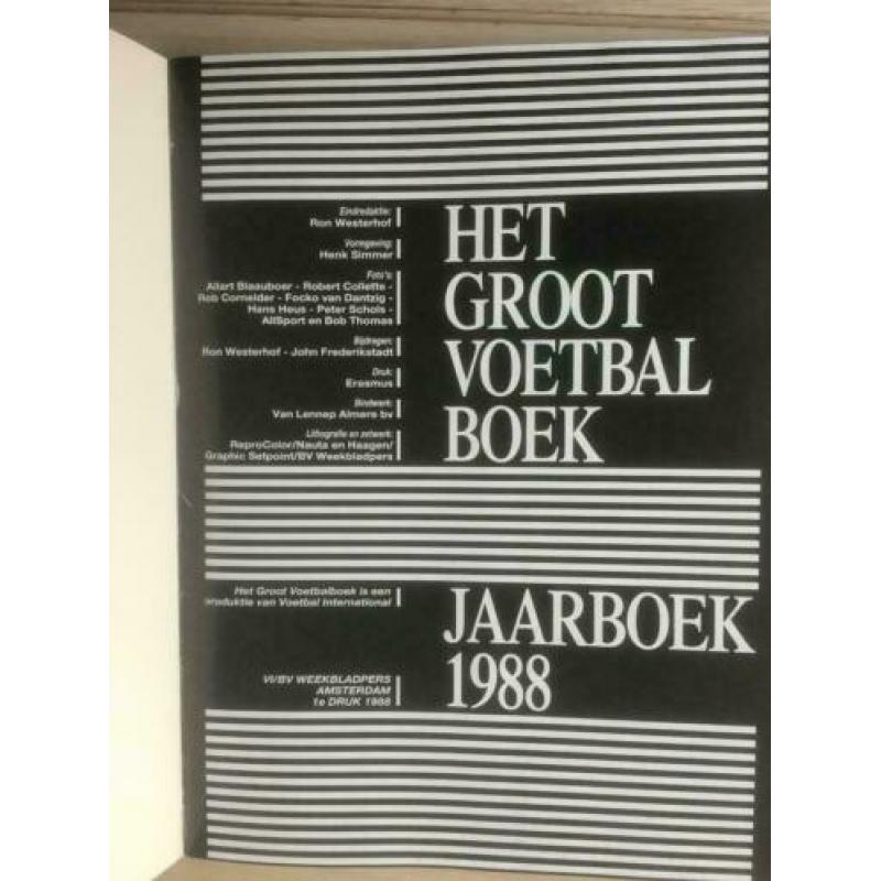 Het groot voetbalboek jaarboek 1988