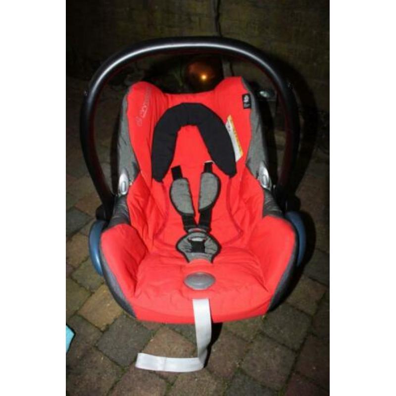 Maxi cosi is makkelijk mee te nemen of voor tweede auto enz