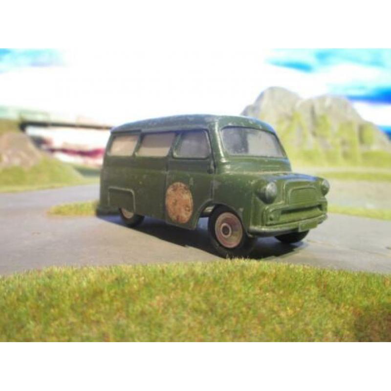 1/43 Bedford CA Utilicon Military Ambulance - Corgi Toys 414