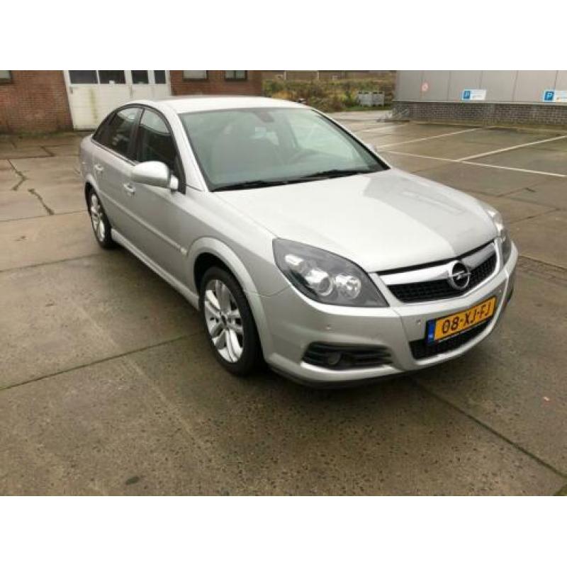 Opel Vectra GTS 2.2-16V Executive