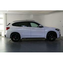BMW X1 1.8i sDrive High Executive M Sport / 19 Inch velgen /