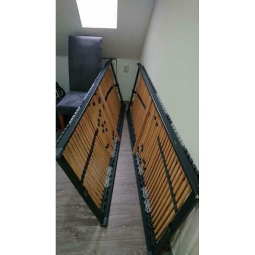 Twee lattenbodems 0.80x2.10