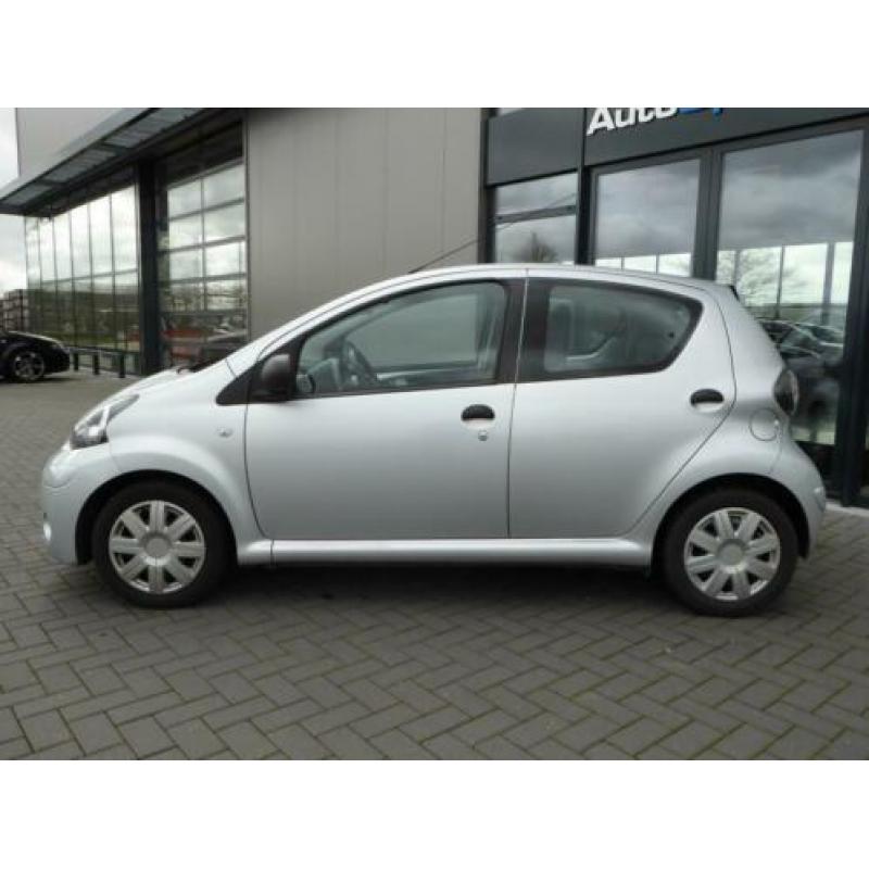 Toyota AYGO 1.0 VVT-i Now 5Drs Airco