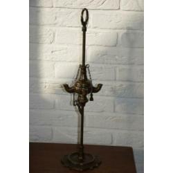 Mooie oude Oosterse olielamp van brons en koper.