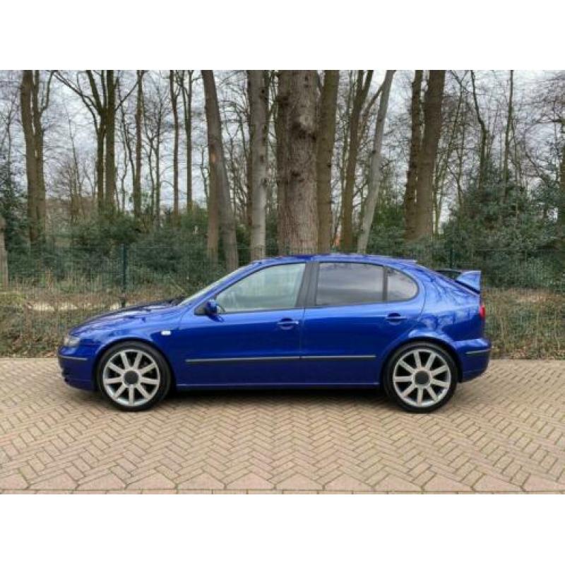 SEAT Leon 1.8-20VT Sport 180Pk zeer sportief