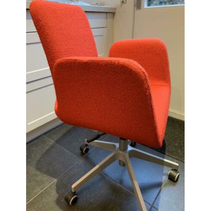Nette bureaustoel, kleur rood