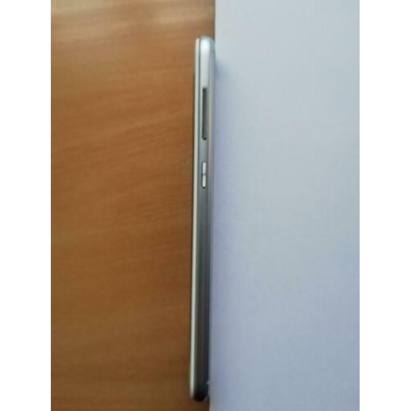 Huawei y6 pro + 2 hoesjes