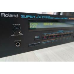 Roland JV-1080 met 4 (!) expansion boards
