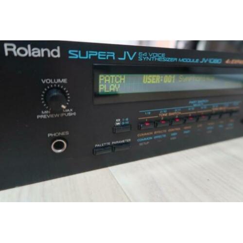 Roland JV-1080 met 4 (!) expansion boards