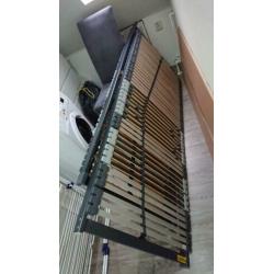 Twee lattenbodems 0.80x2.10