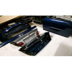 BMW e46 diverse delen trekhaak klep kap spiegels schermen