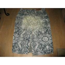 mooie bleached spijkerrok met print, Moschino jeans, mt 36