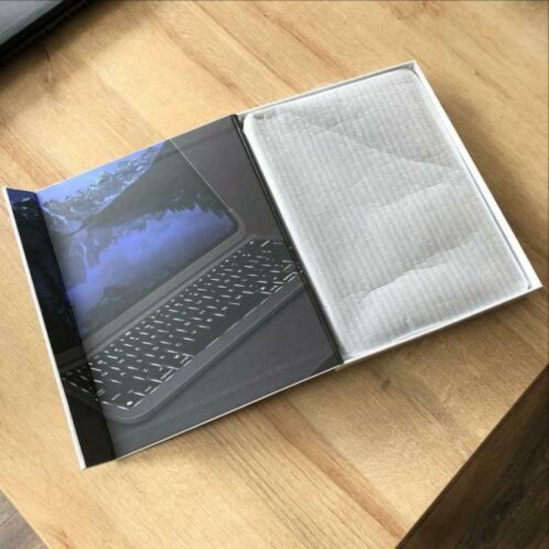 Logitech Slim Folio | iPad Pro 11”