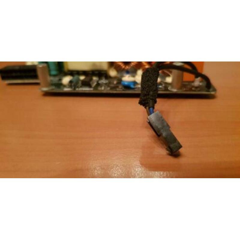 Voeding iMac 27 inch 2011.