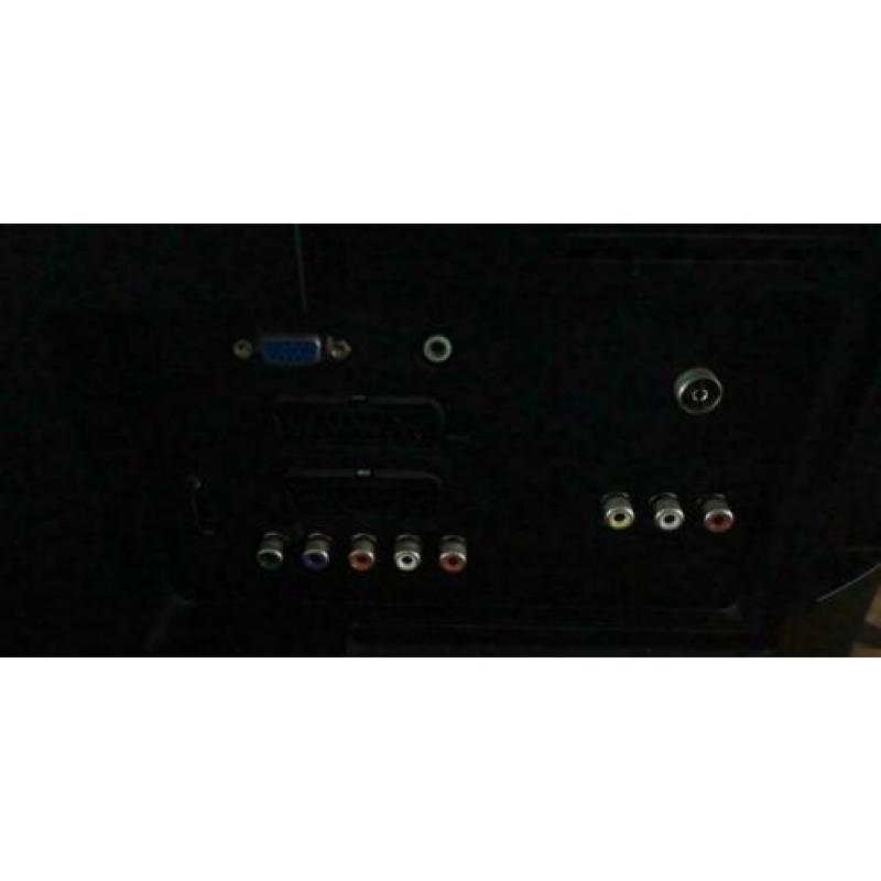 TV. Sharp. LC-3257E-BK. In uitstekende staat.