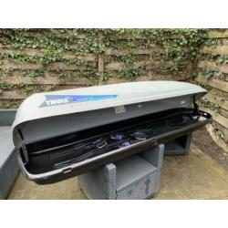Thule Ocean 500 dakkoffer inclusief Thule universele dragers