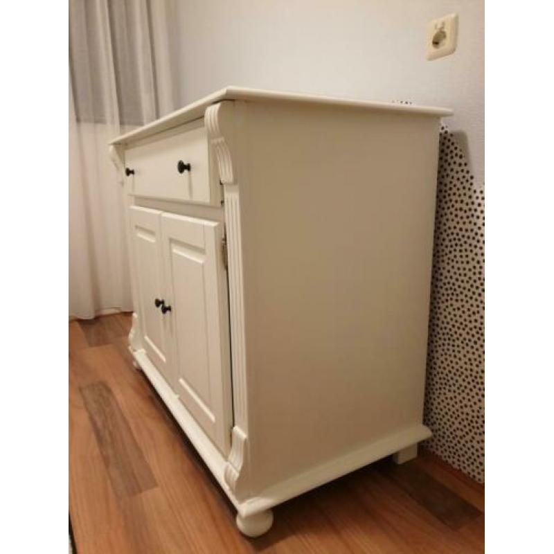 Prachtig vintage commode met legplank