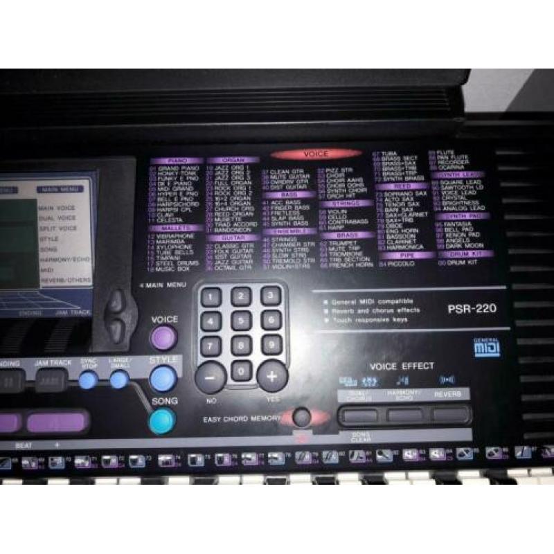 Yamaha PSR 220 keyboard