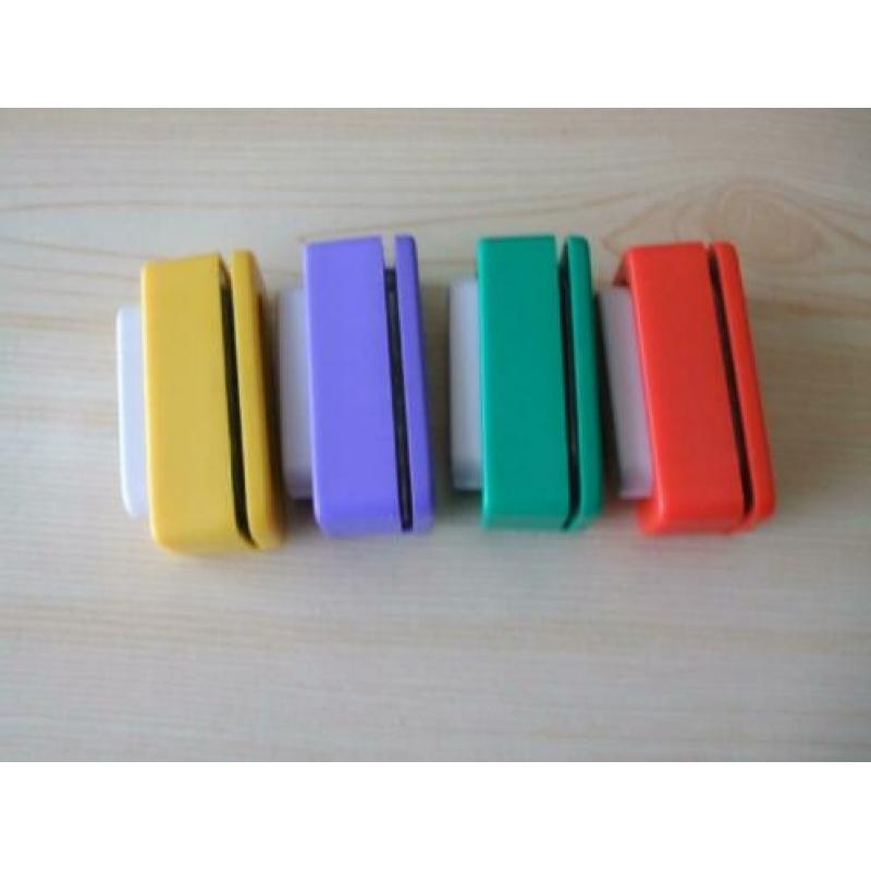 4 ponsjes 5 cm. lang 1 cm. breed .Met hulpstuk.