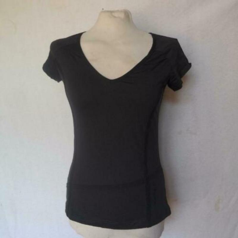 Sportief zwart damesshirt.Mt S.Merk Papillon