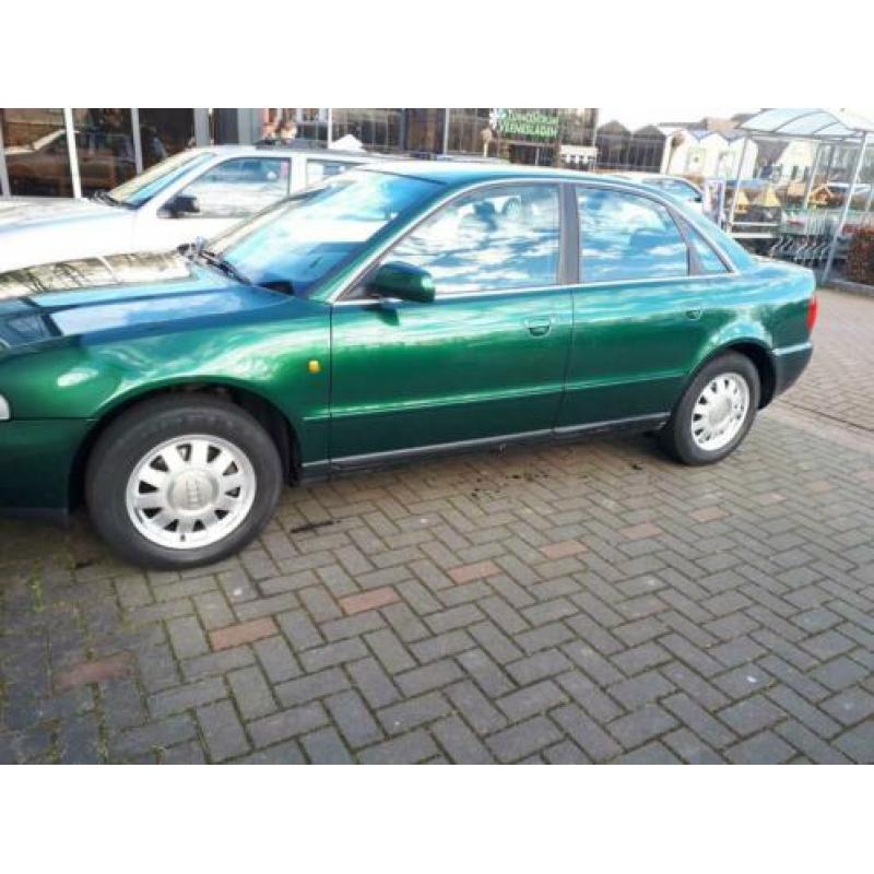 Audi A4 1.6 74KW 1998 Groen