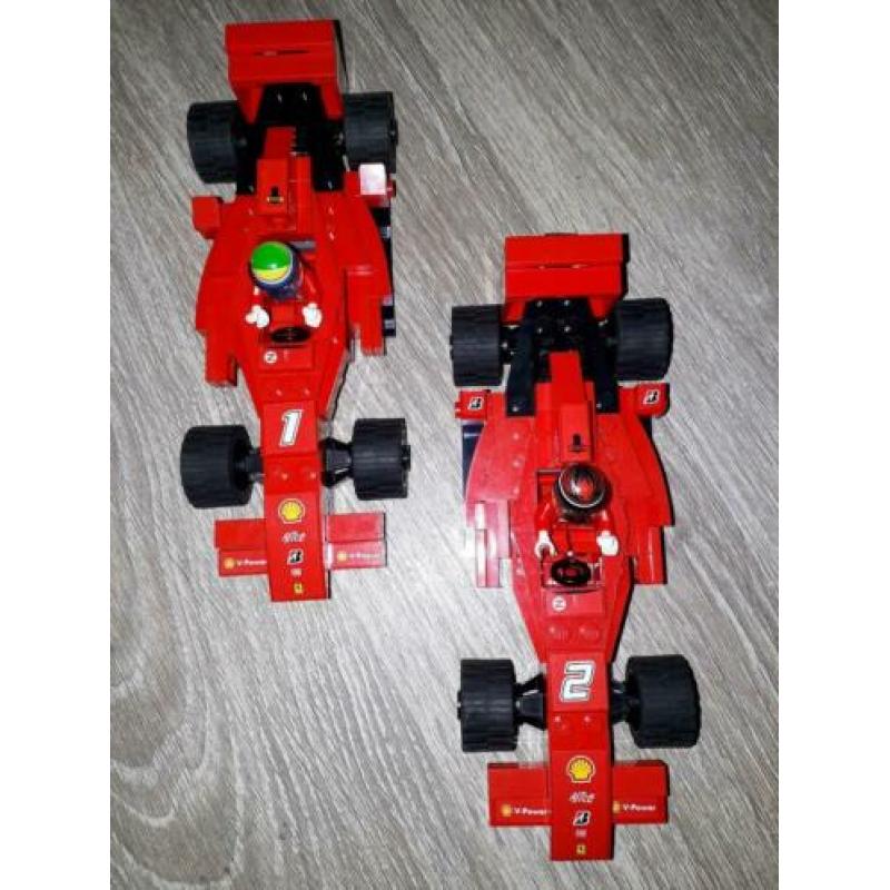 2 Ferrari s