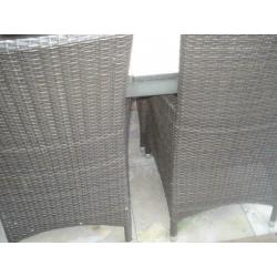 Te koop tuinset met 4 stoelen