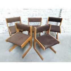 5 vintage design stoelen, op te knappen.