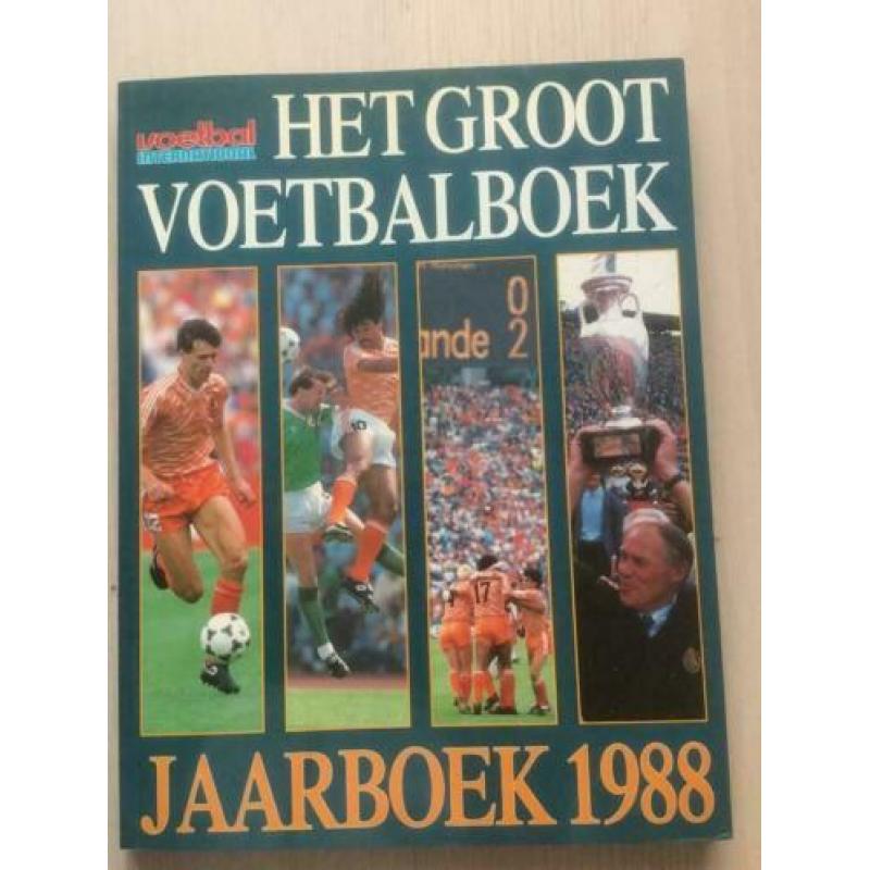 Het groot voetbalboek jaarboek 1988
