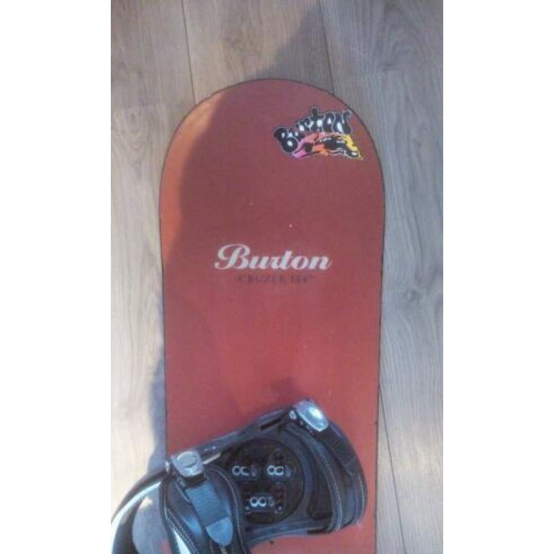 Burton 154W wide snowboard met bindingen