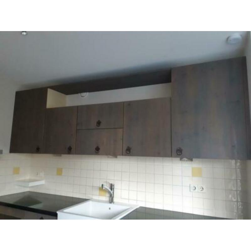 Complete keuken incl inbouw apparatuur.juni '20 op te halen