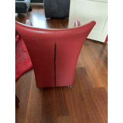 6 lederen stoelen + tafel