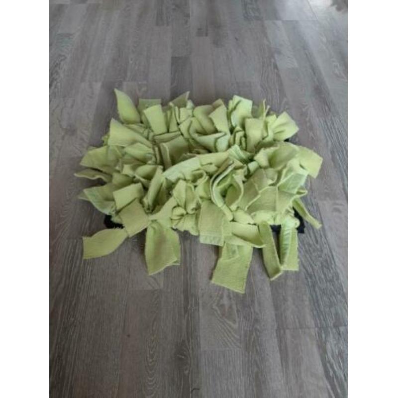 Voor de hond super leuke snuffelmat. Maat 30 x 40 cm.